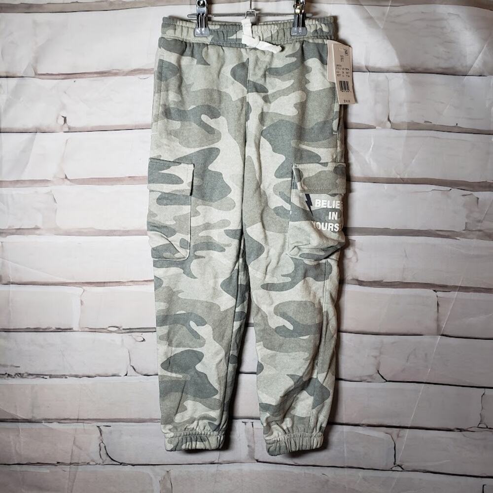 NWT Toddlers Green Camo Grayson Mini Sweatpants 5T